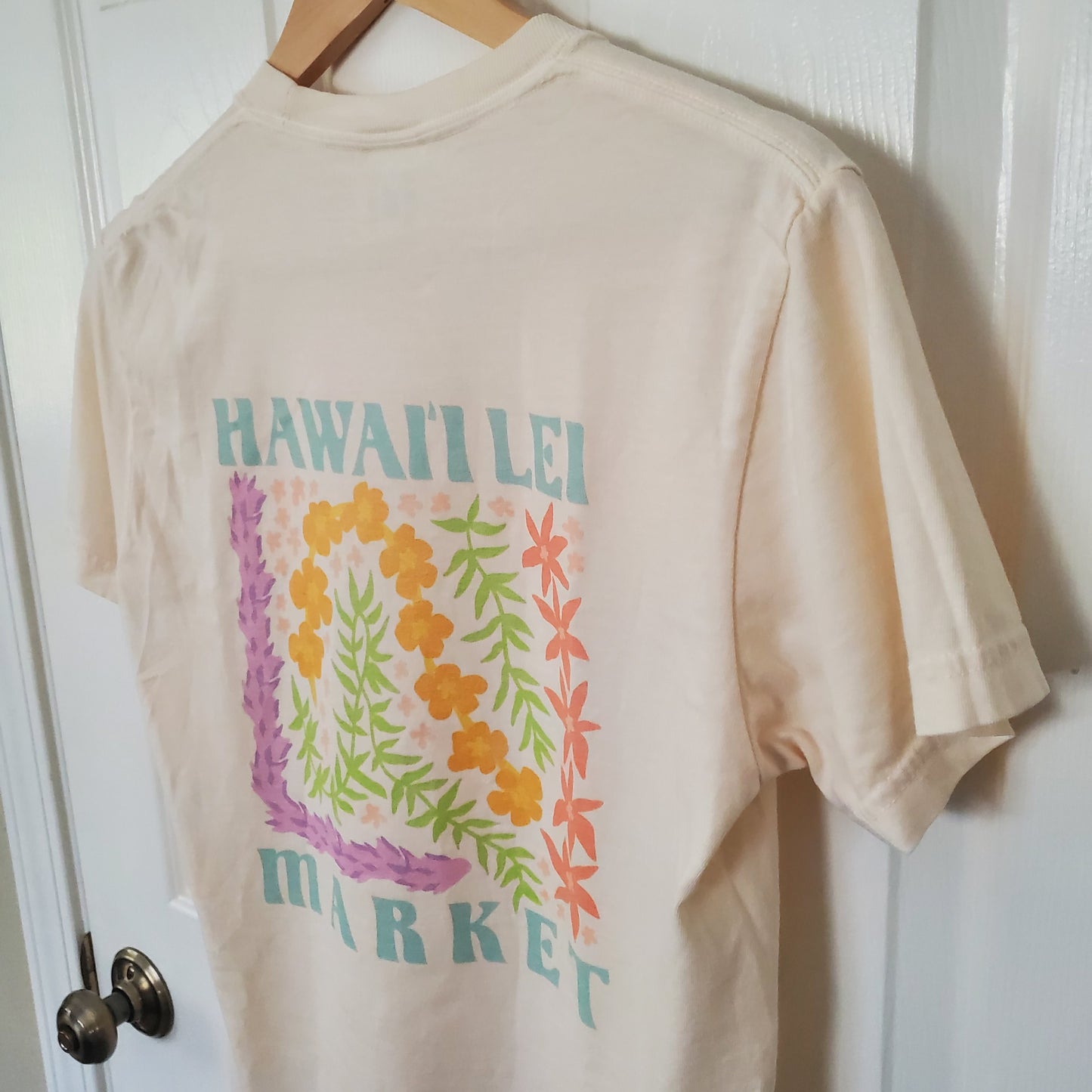 Hawaii Lei Market Tee