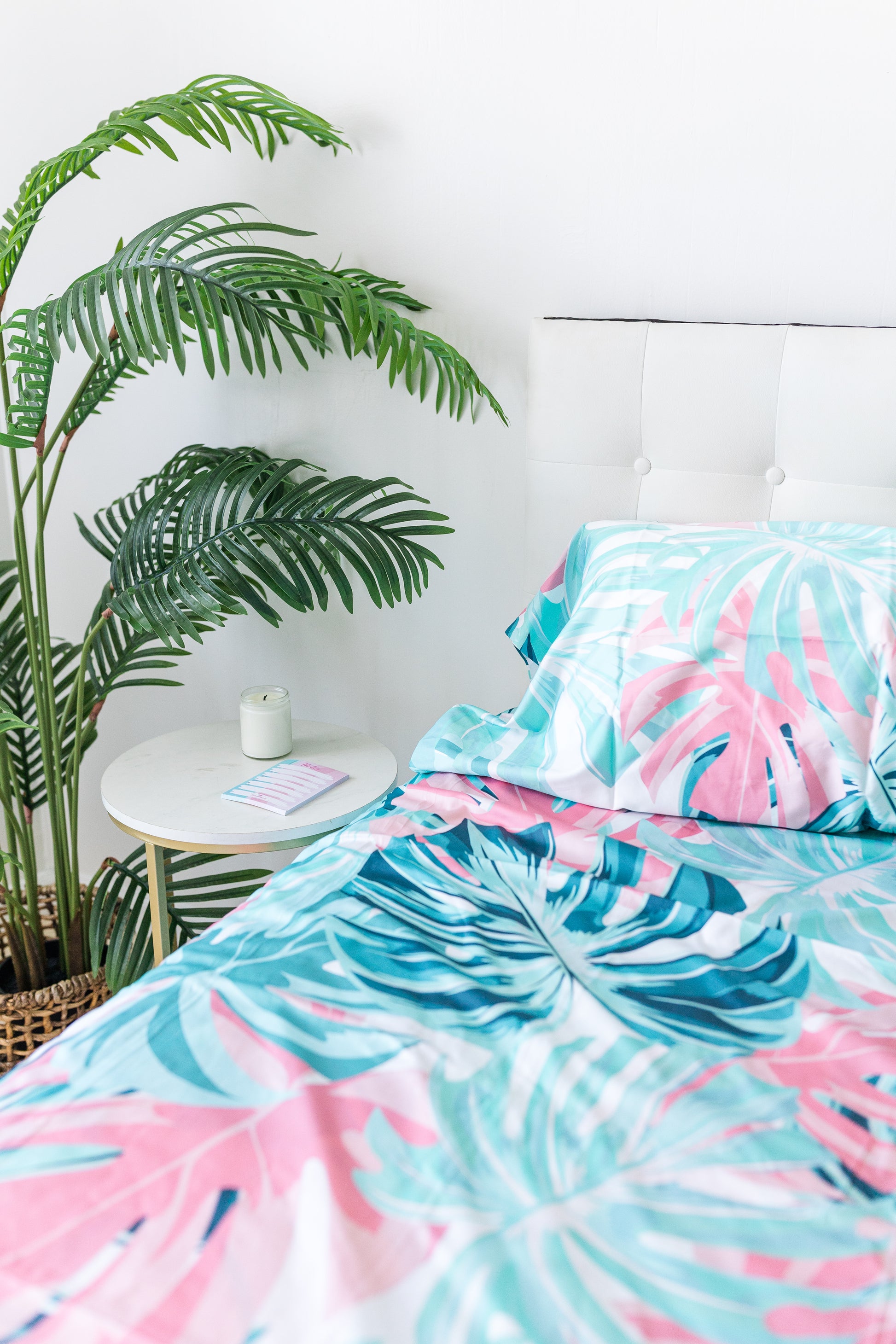 monstera leaf pattern bedsheets